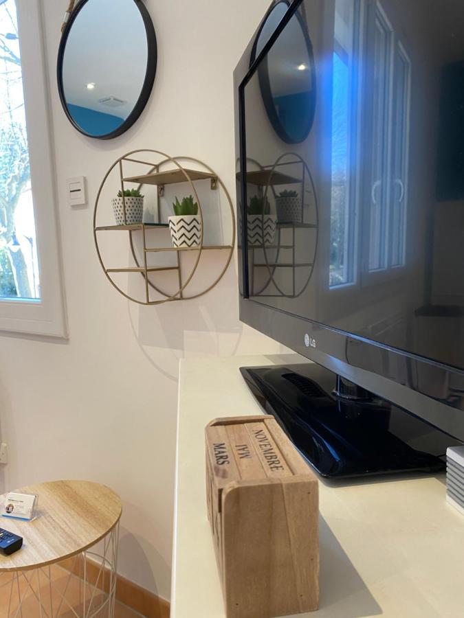 Appartement F2 30M2, 300M Des Thermes ลามาลูส์-เลส์-แบ็งส์ ภายนอก รูปภาพ